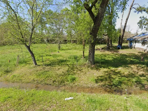 8709 Sunderland Rd, Houston, TX 77028