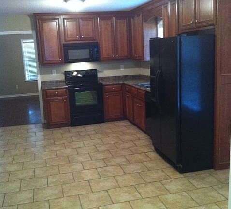 2nd image of 5268 Greyfield Cir
