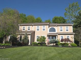 6300 Cloverly Dr, Solon, OH 44139