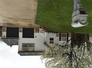 208 Lucky Ln, Pendleton, IN 46064