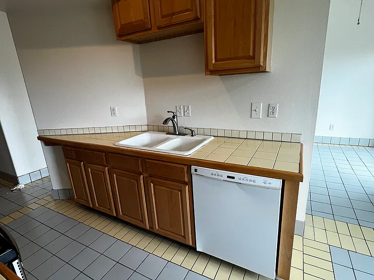 1817 W 7th Ave #5 — Photo 14