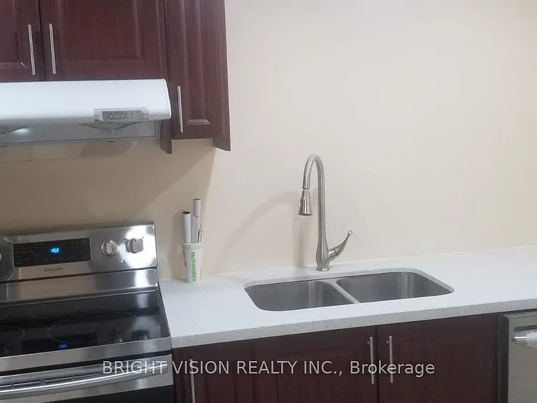93 Chloe Cres #BASEMENT — Photo 5