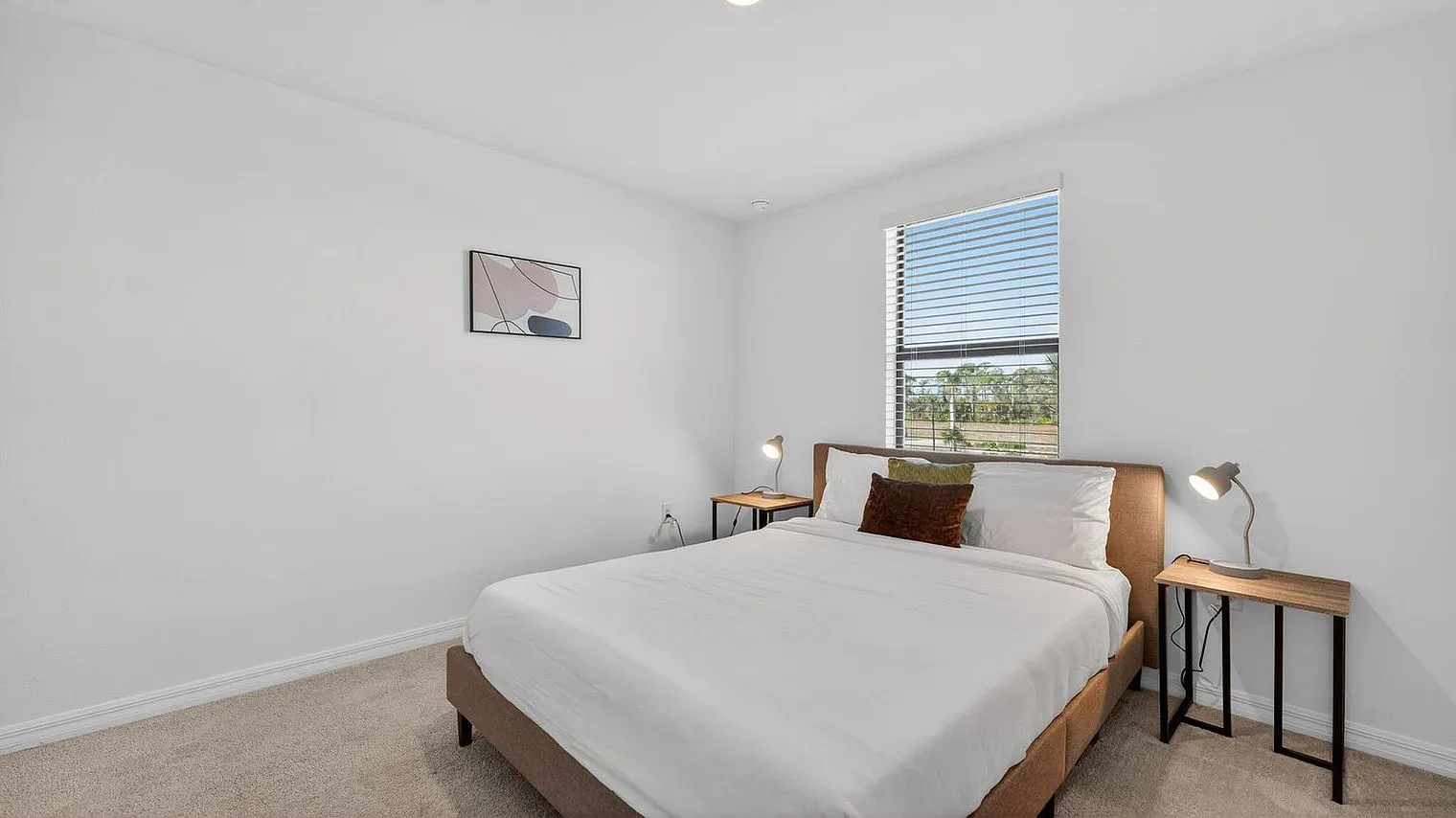 2 bed, 2.5 bath, 13906 sqft, $2,074 — Photo 4