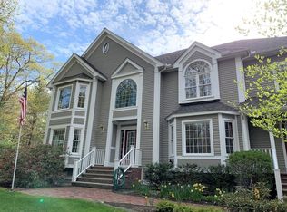 25 Sunset Rock Rd, North Andover, MA 01845