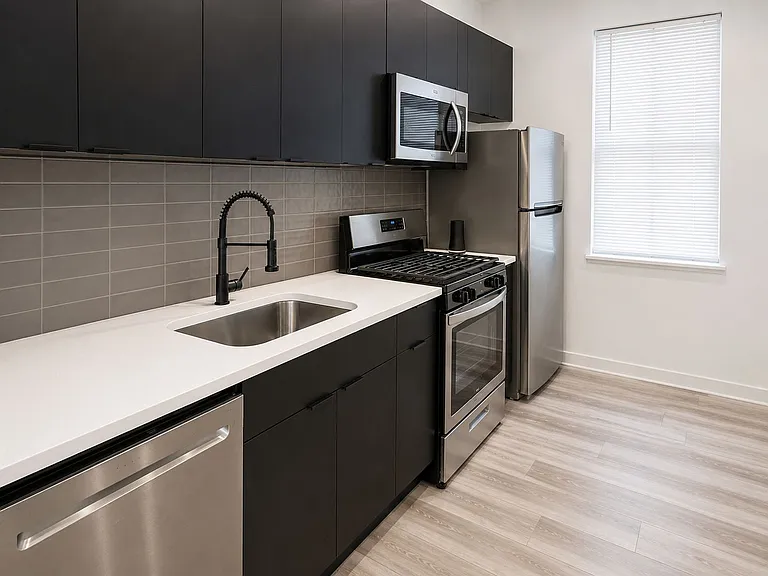 129 S 51st St #1F — Photo 1