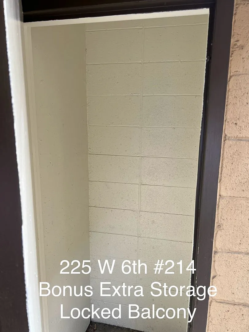 C458 — Photo 2