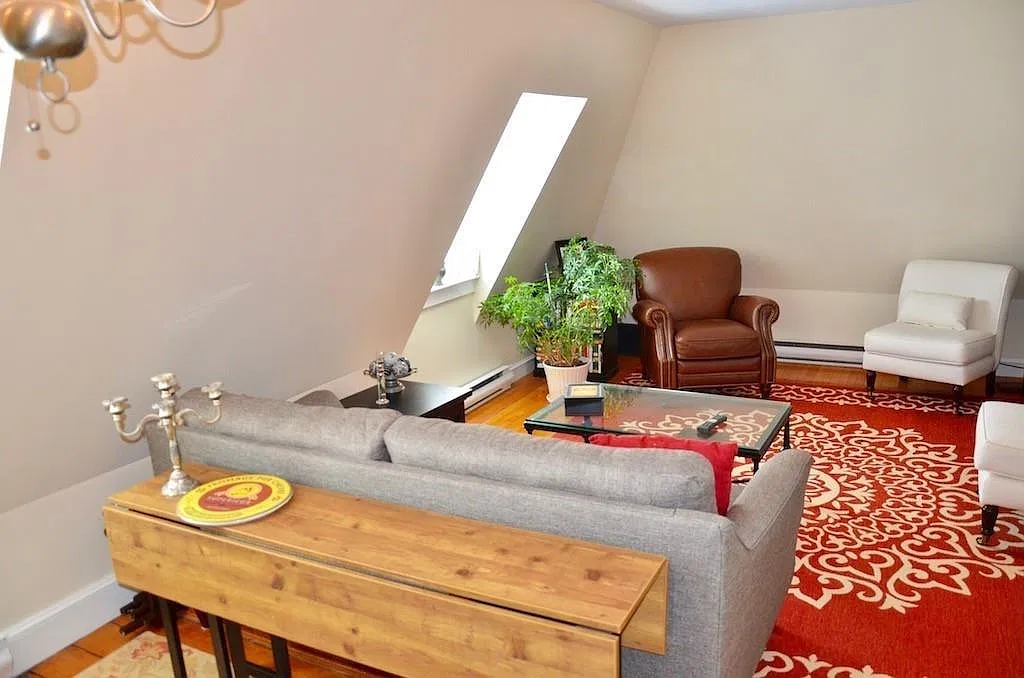 2 bed, 1050 sqft, $2,500 — Photo 4