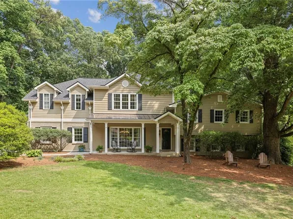 1739 W Nancy Creek Dr NE, Atlanta, GA 30319