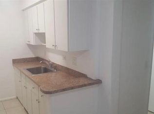 251 SW 11th Ave, Hallandale, FL 33009