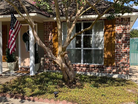 2nd image of 10834 Sugar Pine Dr