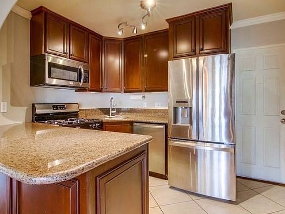 4th image of 3620 Park Blvd Unit 1