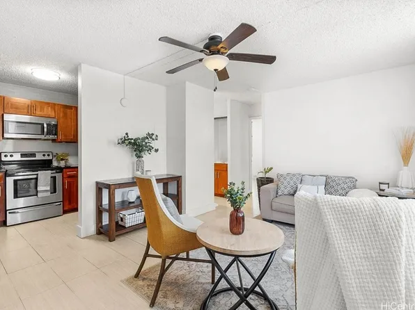 834 Lehua Ave APT 202, Pearl City, HI 96782