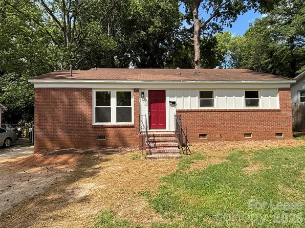 2627 Dora Dr, Charlotte, NC 28215