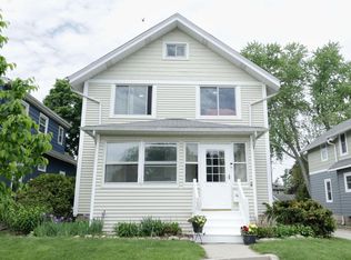 150 S James St, Waukesha, WI 53186