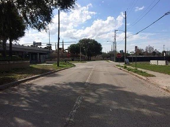 4th image of 1441 Long St