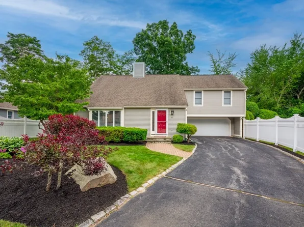 8 Aspen Cir, Framingham, MA 01701
