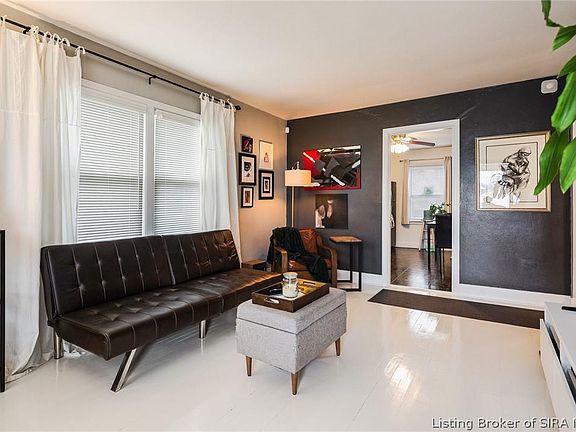 3rd image of 608 W Cottom Ave