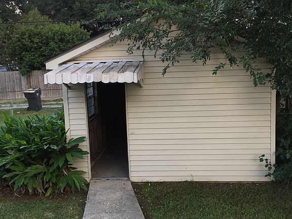3rd image of 5835 Gen Diaz St
