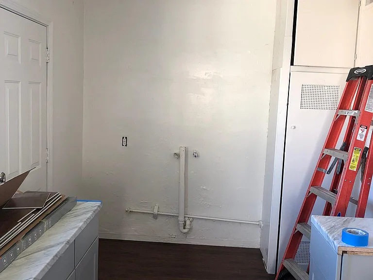 1327 Miller St — Photo 7