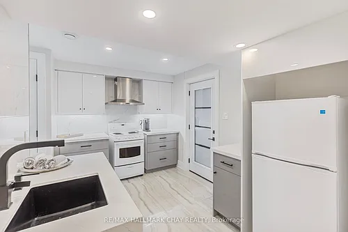 12 Tower Ct #LOWER Photo 1