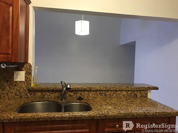 4th image of 9441 Fontainebleau Blvd