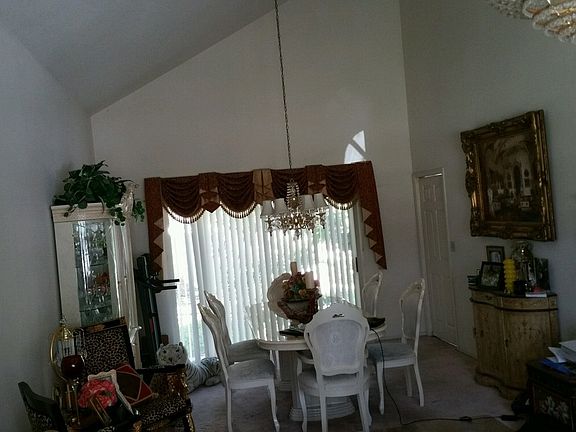 3rd image of 6946 Loma Verde Ave