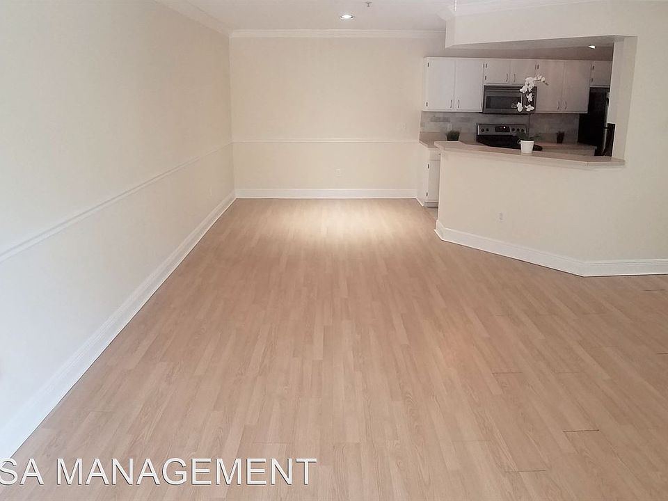 1st image of 802 Crest Pines Dr APT 815