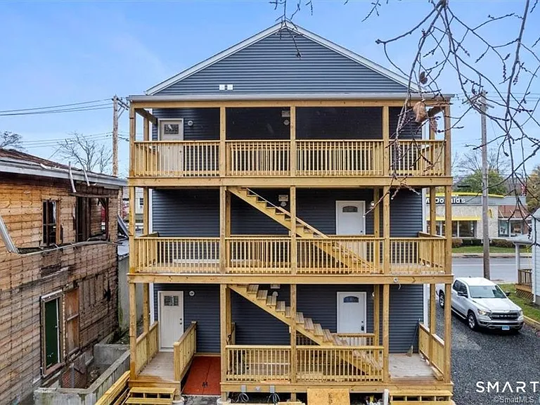 1091 Whalley Ave #B — Photo 11