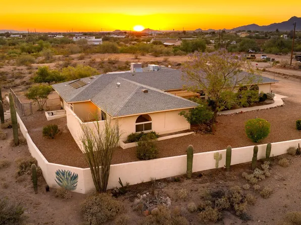 2323 E GREASEWOOD Street, Apache Junction, AZ 85119
