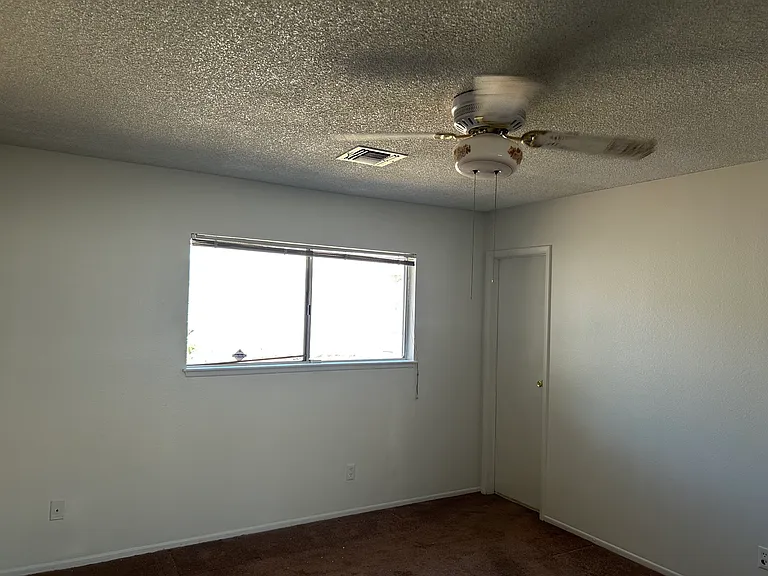 Hidden Valley Dr — Photo 17