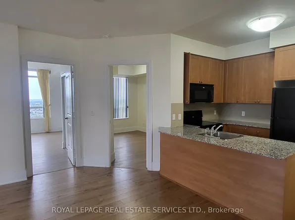 330 Burnhamthorpe Rd W, Mississauga, ON