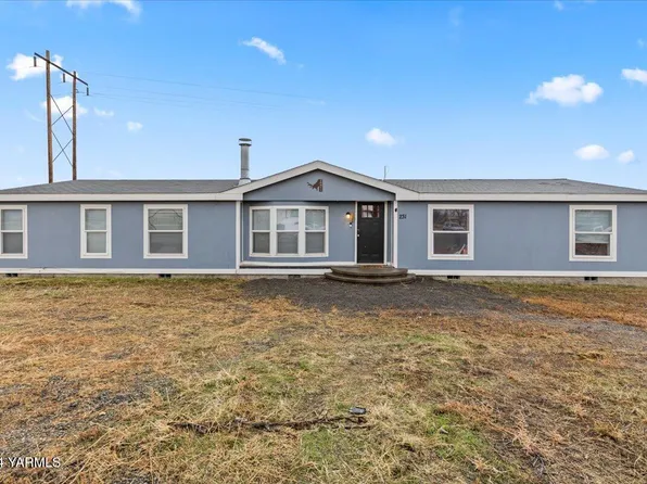 231 Windy Ridge Ln, Moxee, WA 98936