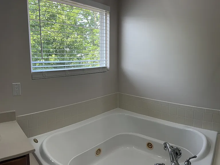 6631 Lovell Ct — Photo 21