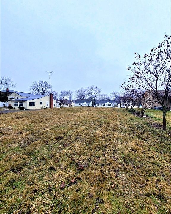 2nd image of Fairlane Ave SW