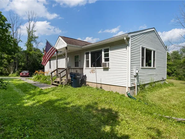 1461 Black Brook Rd, Seneca Falls, NY 13148