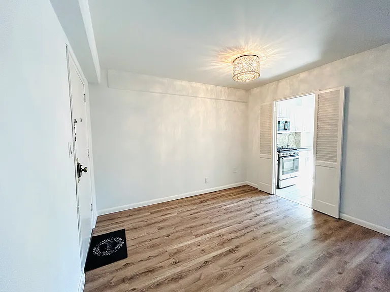 8800 Boulevard E #4C — Photo 6
