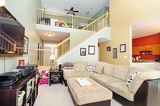 3rd image of 106 Fountain Grass Cir #0