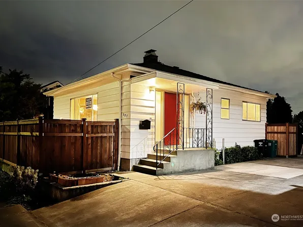 307 NE 43rd Street, Seattle, WA 98105