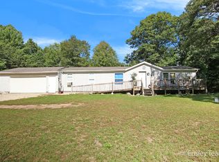 19990 Almy Rd, Howard City, MI 49329