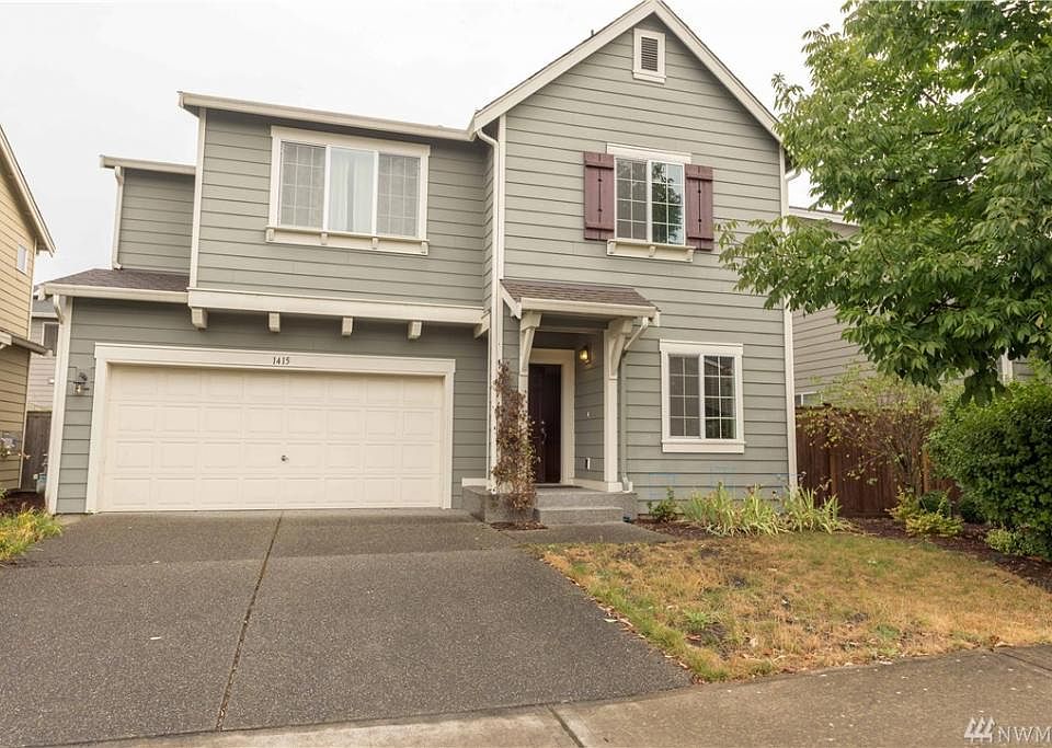 1st image of 1415 32nd St NE