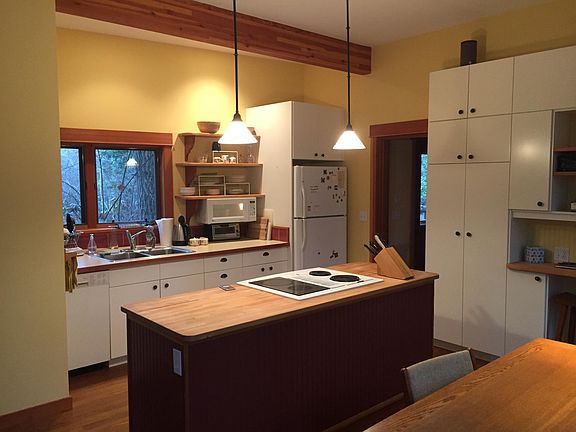 3rd image of 29023 Vashon Hwy SW