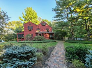 12 Valley St, Merrimac, MA 01860