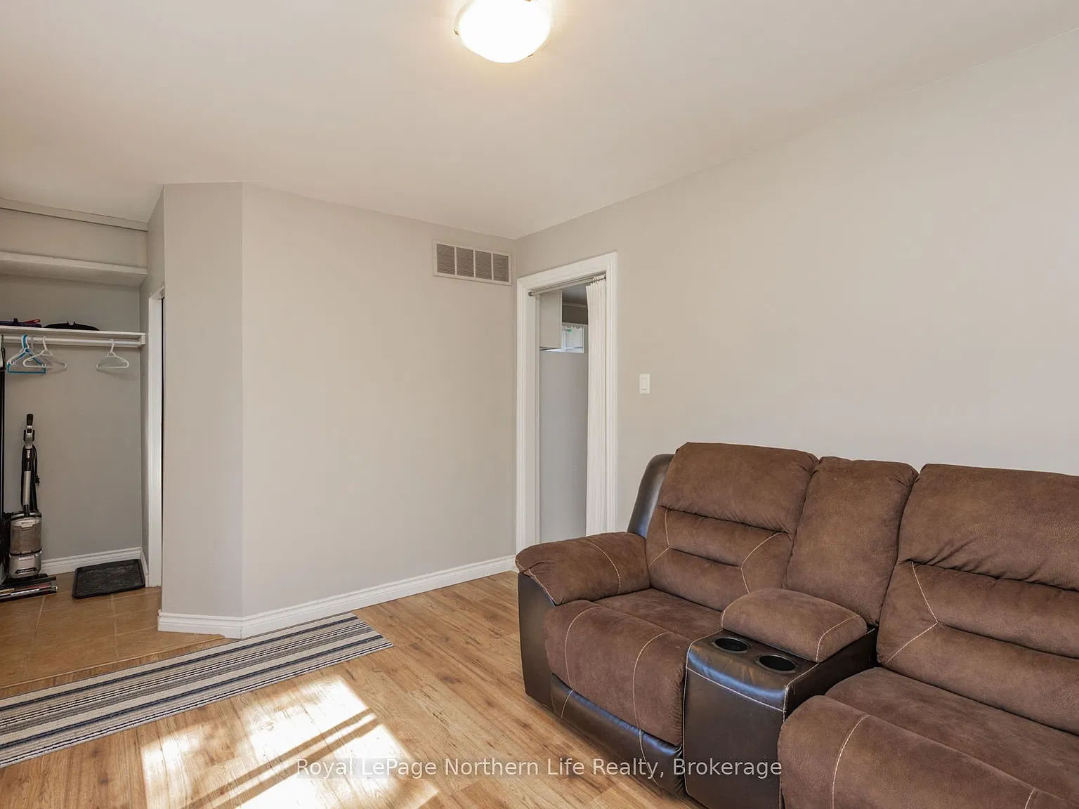 3 bed, $2,600 — Photo 4