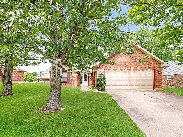 6453 Rolling Glen Dr — Photo 1