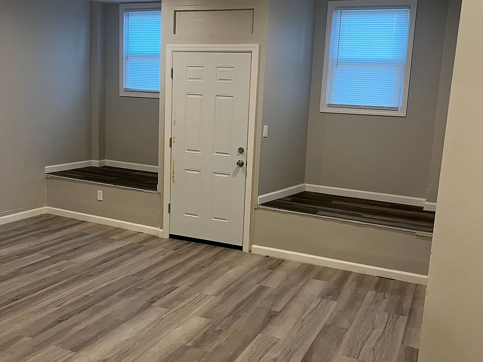 1st image of 169 Hall Ave Floor 1