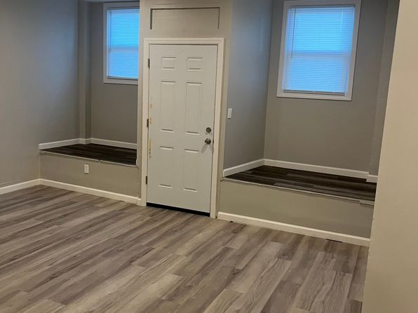 169 Hall Ave Floor 1