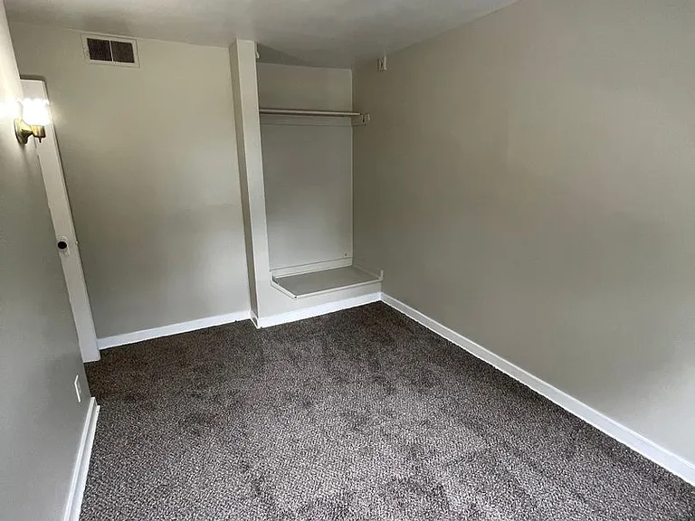 422-426 Cedar Drive — Photo 8