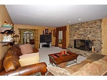 504 Forest Mews Dr photo 1