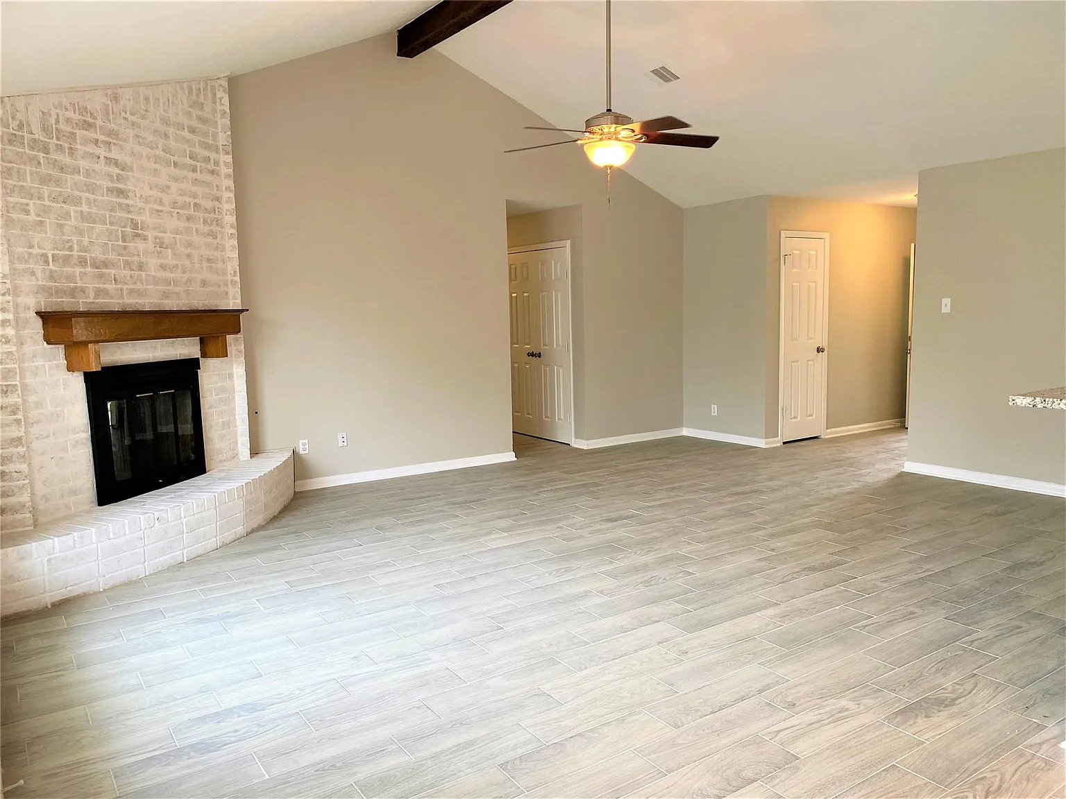 4 bed, 2.0 bath, 1865 sqft, $2,250 — Photo 4