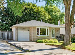 1535 Thetford Ct, Mississauga, ON L5J 3N2